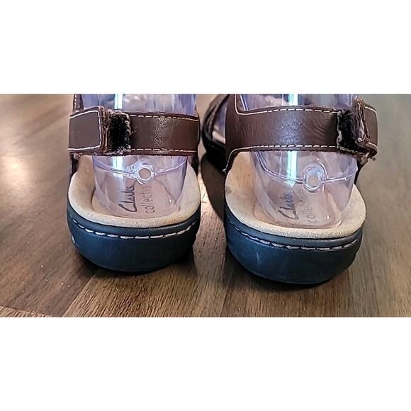 Clarks Laurieann Kay Brown Leather T-Strap Sandals Women’s 5.5M GUC - Picture 6 of 9